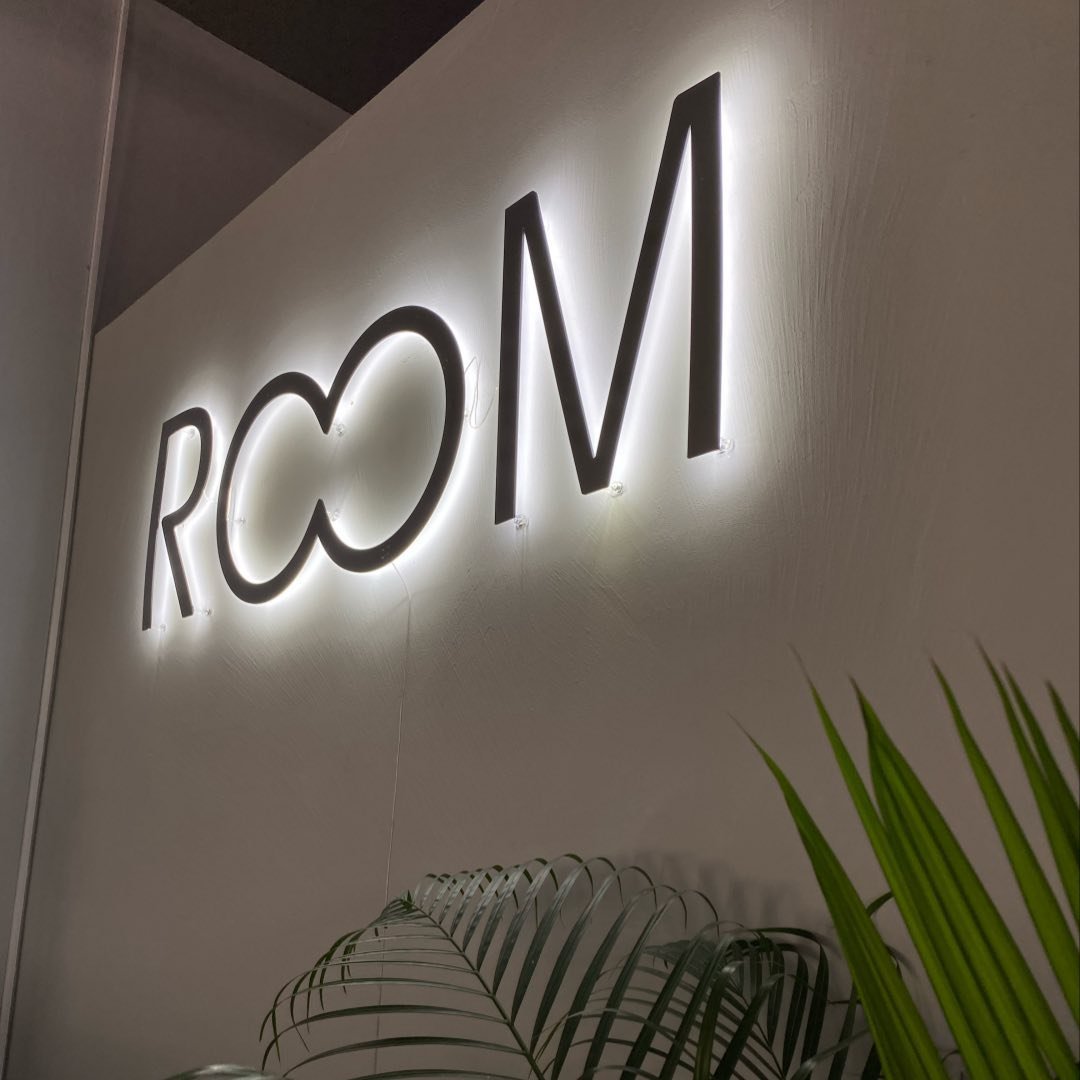 115 ROOM